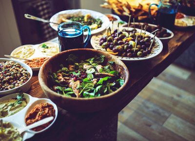 FredEtKaz's tweet photo. Pour ceux qui ne connaîtraient pas encore notre partenaire : @FeelingFood_FR , c'est aussi des #menus entièrement #végétariens ou #Vegan . N'hésitez pas à leur rendre visite ou à les contacter pour + d'infos. ;)
~ Fred.
https://t.co/naI5ckiqKn https://t.co/wSo5WbXaOx