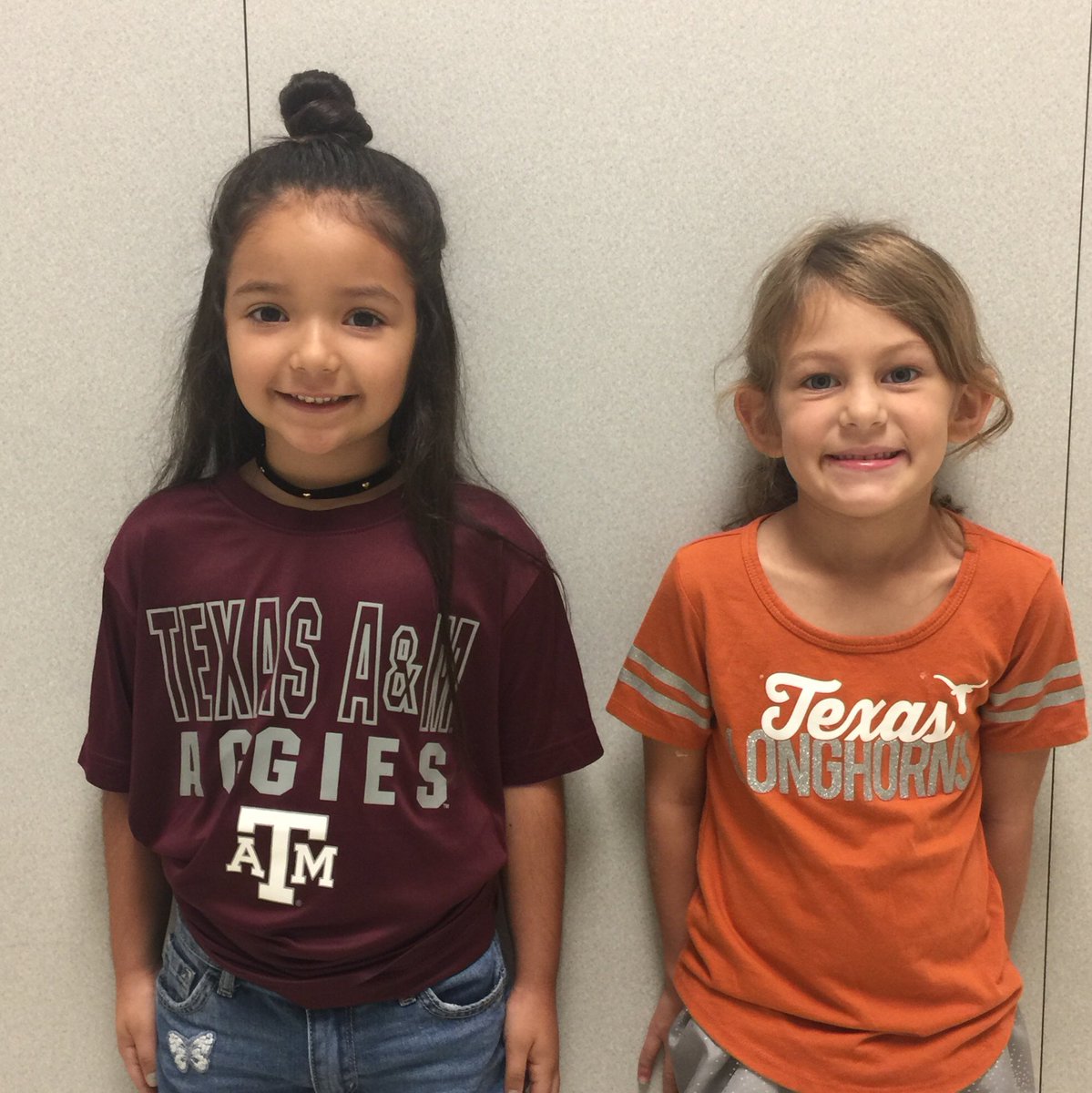 austinroosrock's tweet photo. Happy College Day Wednesday! @TexasLonghorns @TAMU #whywisd #austinblueroos https://t.co/xyurweQP5z