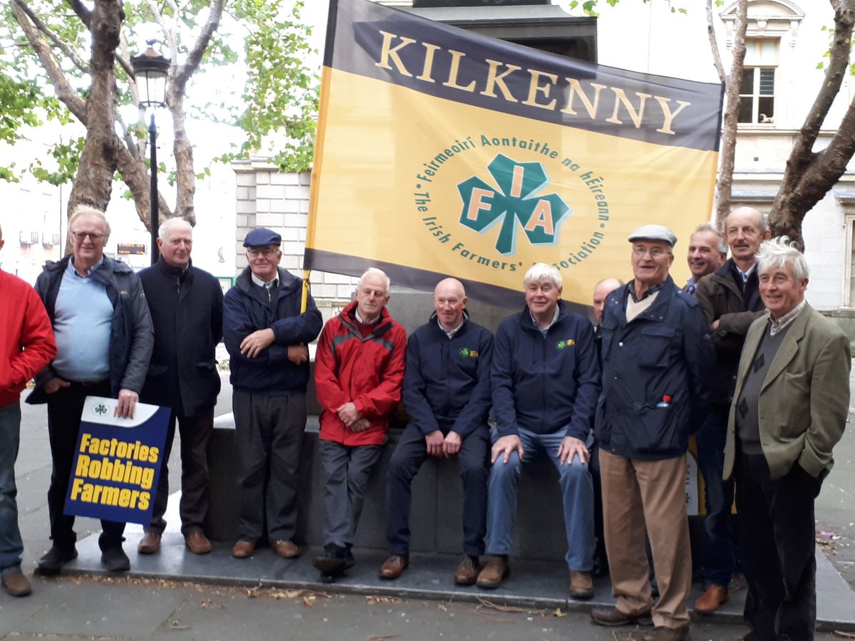 IFAmedia's tweet photo. Thank you to all of our members who attended today's #IFABeefprotest and to an Garda Siochana for facilitating us. https://t.co/uFal2AK55t