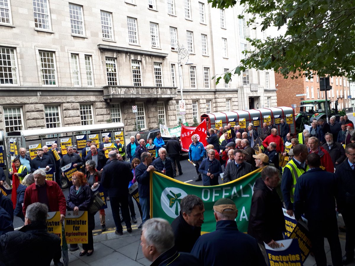 IFAmedia's tweet photo. Thank you to all of our members who attended today's #IFABeefprotest and to an Garda Siochana for facilitating us. https://t.co/uFal2AK55t