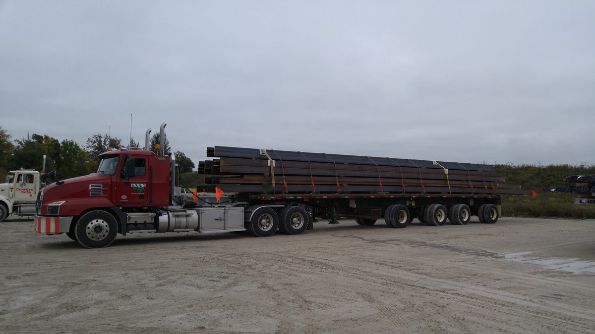 truck_as's tweet photo. Alright it's time to #trythisagain. Hooked back up to load for #condo #jobsite in Toronto. Away we go! 45', 50', 55', 60' and 65ft. #construction #trucking #truckers #Transportation #TransportMonth #transport #metal #delivery https://t.co/6un94nUwSI