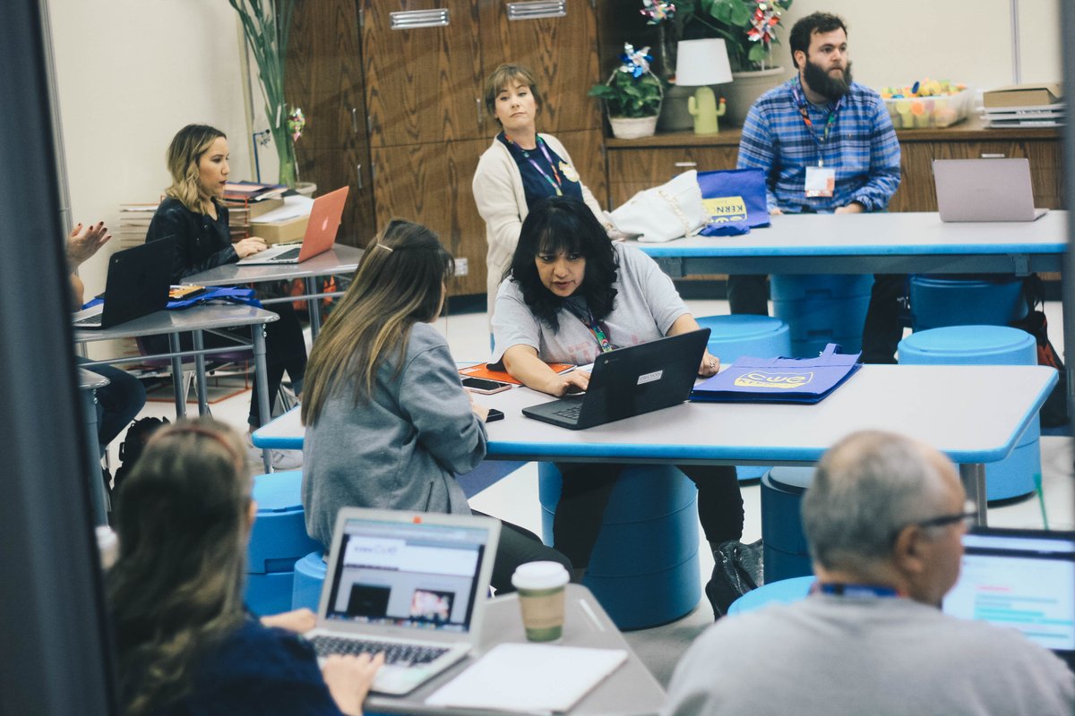 kerncue's tweet photo. Look at these educators who attended #KernCUE17! They're engrossed in their learning! Teachers want to be the best for their students, which is why they attend #KernCUE Register at https://t.co/VUjm0akfE1 #WeAreCUE #PBVtech #TeamBCSD #RSDteam #McFarlandUSD #WeAreLESD #KHSD_learns https://t.co/iHaj32Ks3Z