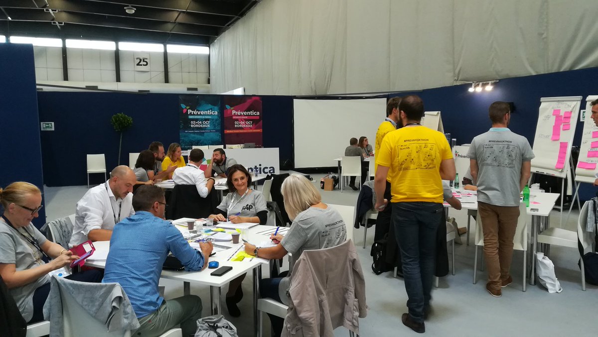 aract_na's tweet photo. Ambiance studieuse pour le #Prevhackthon à @Preventica @aract_na @Anact_ #qvt #du https://t.co/AEX30T8s92