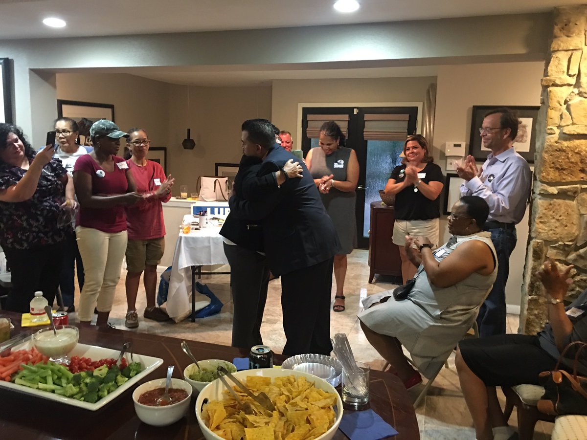 heatherkbuen's tweet photo. Here is my husband @IAmSteveRuiz presenting a check from the @ibew #local20 in North Texas to our next governor @LupeValdez at an event hosted by @shonadeb & @TCDPOfficial @TexasAFLCIO #UnionStrong https://t.co/AJa4Qocs4A
