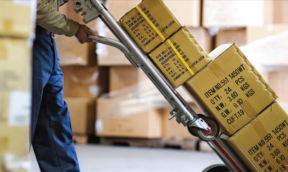CPSFacility's tweet photo. Quando il magazzino rischia di essere un collo di bottiglia per l'impresa, ci pensano il nostro personale qualificato CON procedure affinate negli anni; il servizio di #logistica e #facchinaggio di CPS #FacilityManagement. Non temiamo confronti!

#SOLUZIONI #SERVIZI #GDO https://t.co/NecMznSz1C