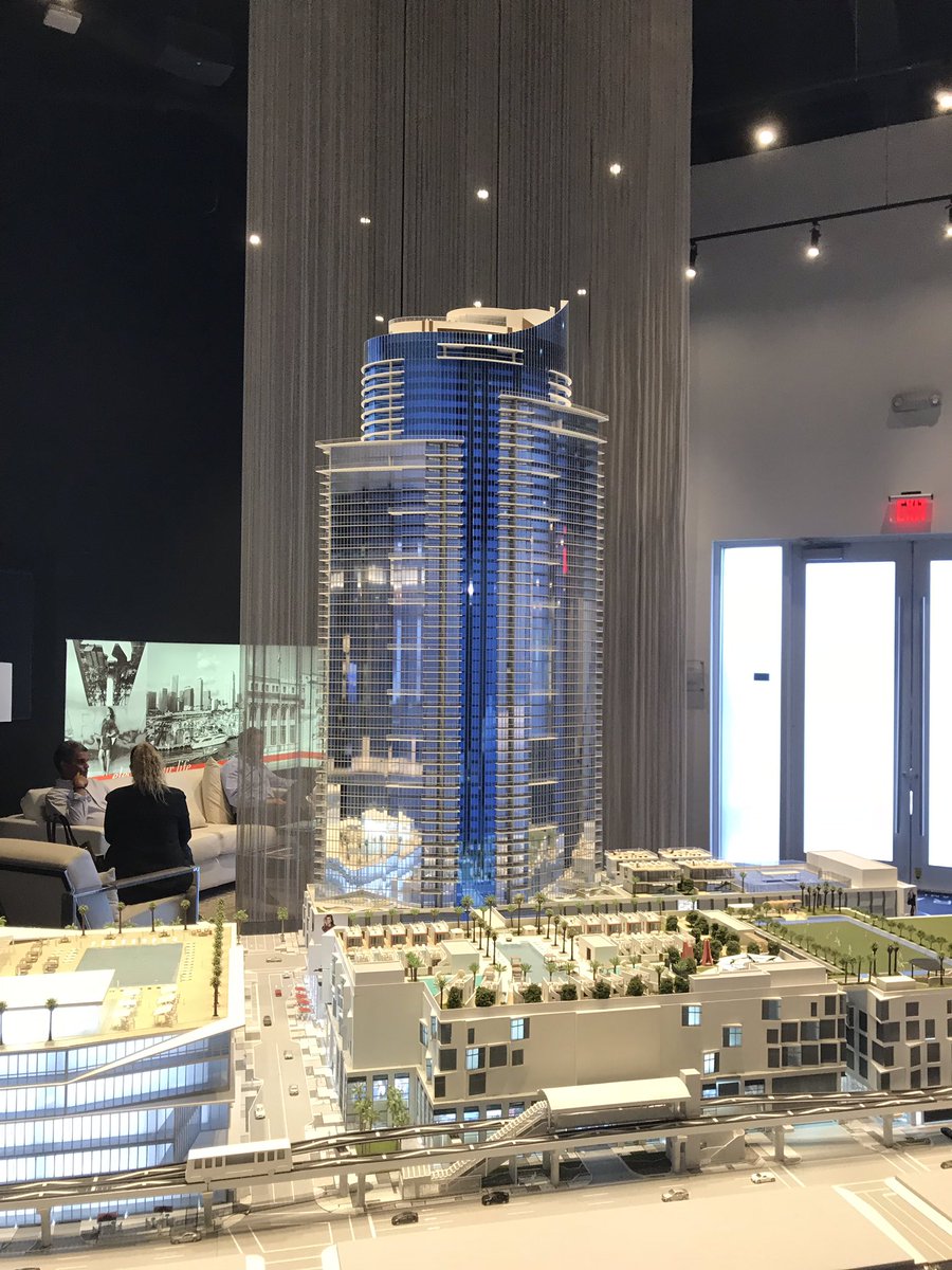 IrealtorinMiami's tweet photo. Paramount Miami will range in square feet from 1,294 to 4,087, offer a variety of floor plans including 1 bed + den / 2 bath, 2 bed + den / 3 bath, 3 bed + den / 4 bath and Penthouse residences. 
 #miamicondos #miamiworldcenter #paramountworldcenter #miami #miamirealestate #Usa https://t.co/RRZSiSW4bL