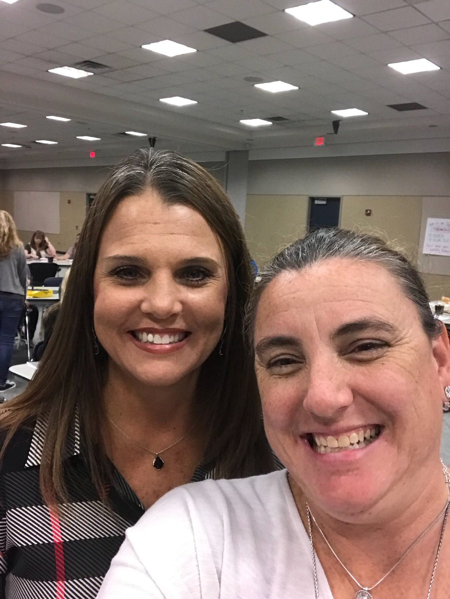 Amy Henderson tweet media