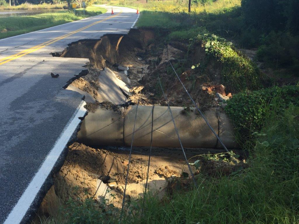 LCSD_News's tweet photo. We can’t believe it’s been three years since the #SCFlood. These pictures will always serve as reminders of the losses endured, but also the resiliency and strength shown across Lexington County and South Carolina.

#LESM #LCSDnews https://t.co/2tv7SPl914