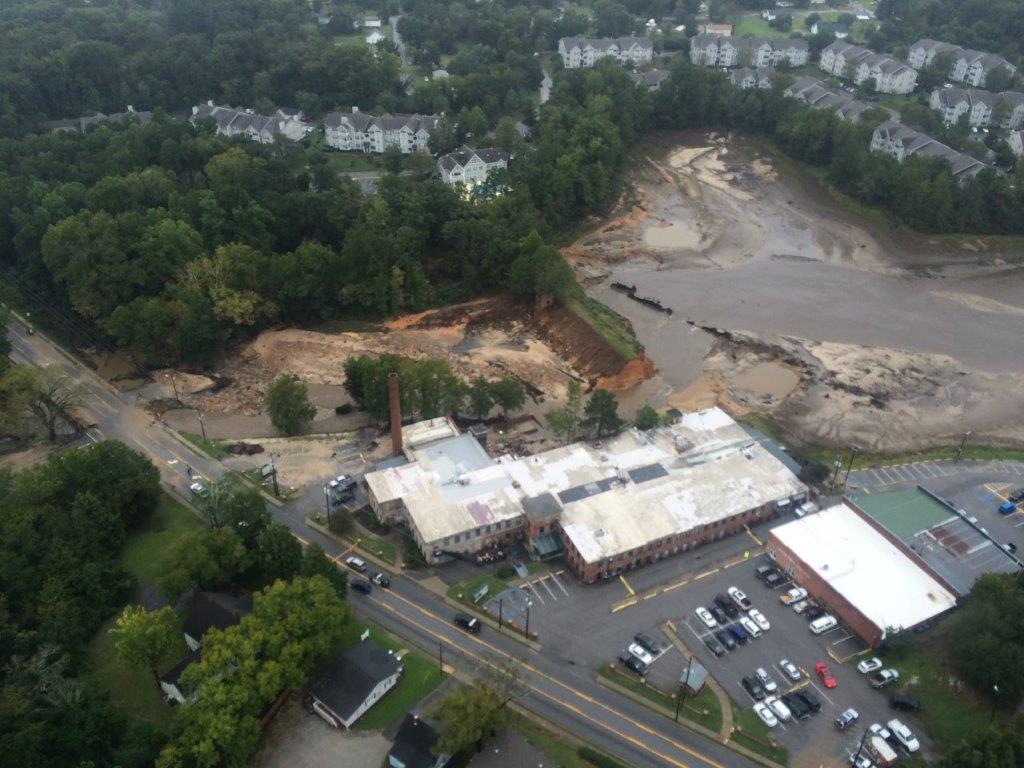 LCSD_News's tweet photo. We can’t believe it’s been three years since the #SCFlood. These pictures will always serve as reminders of the losses endured, but also the resiliency and strength shown across Lexington County and South Carolina.

#LESM #LCSDnews https://t.co/2tv7SPl914