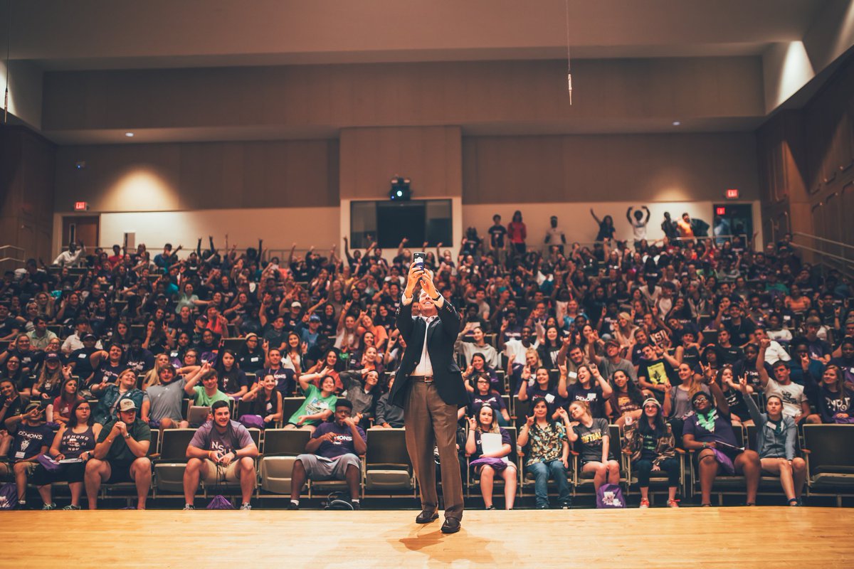 NSULA_FYE's tweet photo. How many students from @Dr_Maggio's FC selfie do you think will become @NSULA Freshman Connectors this year? Make sure to get your applications in to the FYE office by October 9th! Swing by to see Anna if you have questions. #RushFC #Lessthanaweek 😈🔥 https://t.co/S4I4v18TkW
