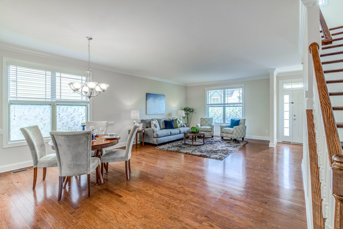 MotionPads's tweet image. Need some space? You got it with this spacious home in Cary, NC! #realestate #raleigh #carync #homesinmotion