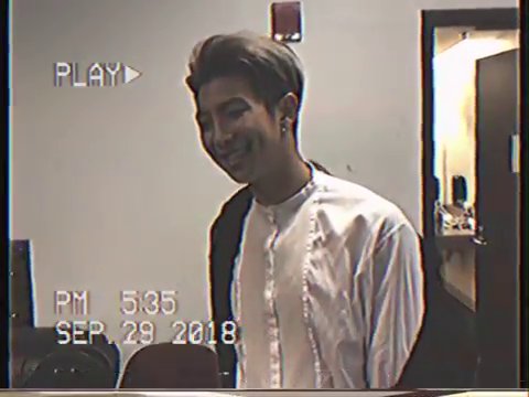 goldEND_Gallery's tweet image. I vote (@BTS_twt) for Favorite Social Artist #AMAs

#BTS #RM