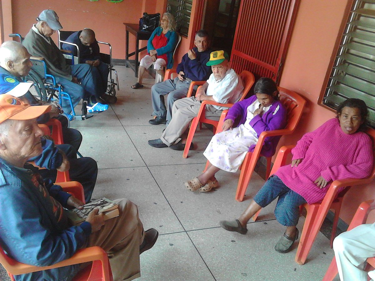 #InassInforma
En el <a href="/cssrcordoba/">Inass Cordoba</a> ubicado en el Estado Táchira,  Se dio continuidad al programa “CONOCIENDO LA CONSTITUYENTE”, dirigido por la  trabajadora social, Magaly Cárdenas, para los adultos y adultas mayores residenciados en este centro. 

<a href="/gladysrequena/">Gladys Requena</a> <a href="/DPresidencia/">Despacho Presidencia</a>