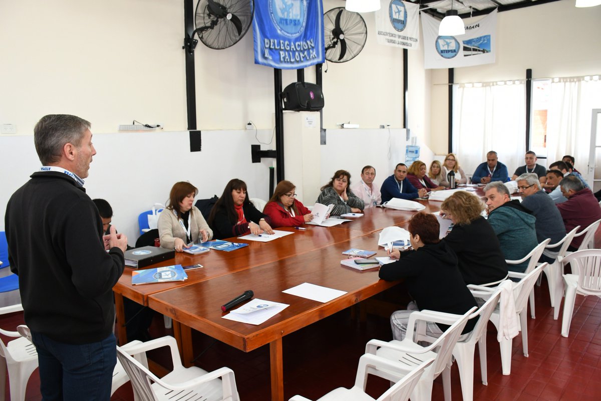 ATEPSA_Nacional's tweet photo. Comenzó el Segundo Encuentro AIS-COM con compañeras y compañeros de todo el país #AISCOM #Aeronauticos https://t.co/SHydZnIeLU