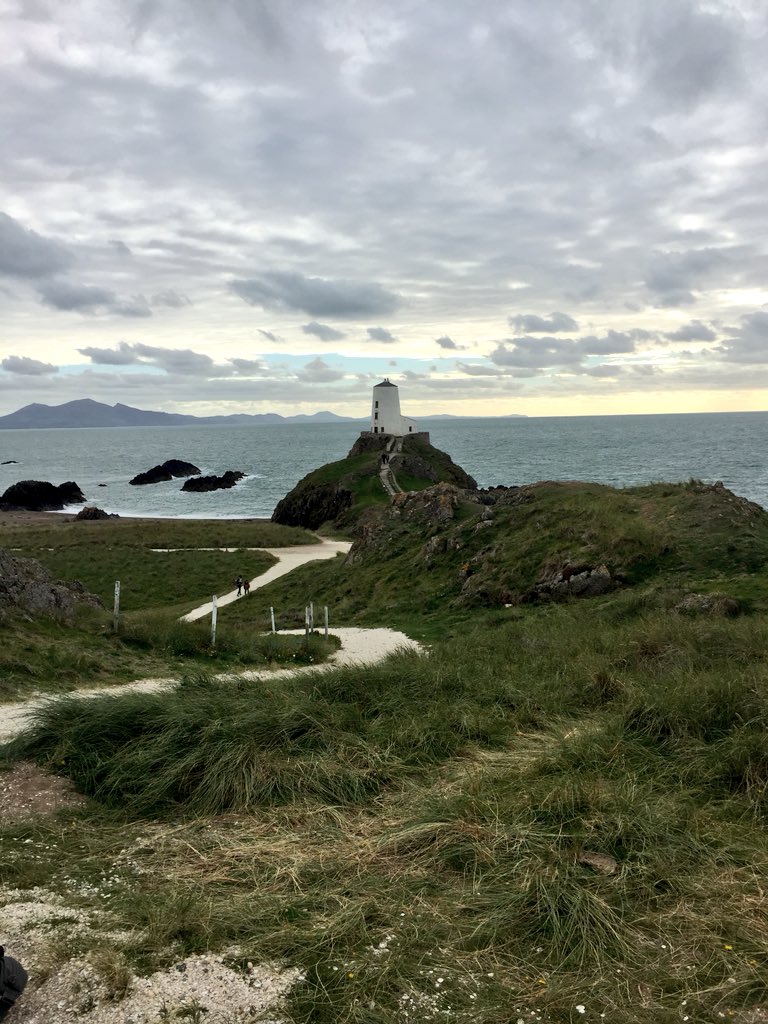 BigBlueEurope's tweet photo. That’s a wrap! The @EpicTrailsTV shoot in #Wales has come to an end. What an adventure we have had over the last 9 nights, ended epically in the mighty north of Wales. Big thanks to @Helipress and @visitwales 🏴󠁧󠁢󠁷󠁬󠁳󠁿

#epictrails #findyourepic #adventure #TravelTuesday https://t.co/7v6ZJI0wTc
