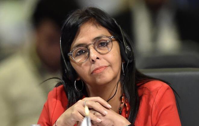 LuisOlavarrieta's tweet photo. #3Oct INDONESIA | Delcy Rodríguez anunció que Nicolás Maduro aprobó la donación de 10 millones de dólares para atender a las víctimas del terremoto y del tsunami en Indonesia. https://t.co/JcadLA7Yf6