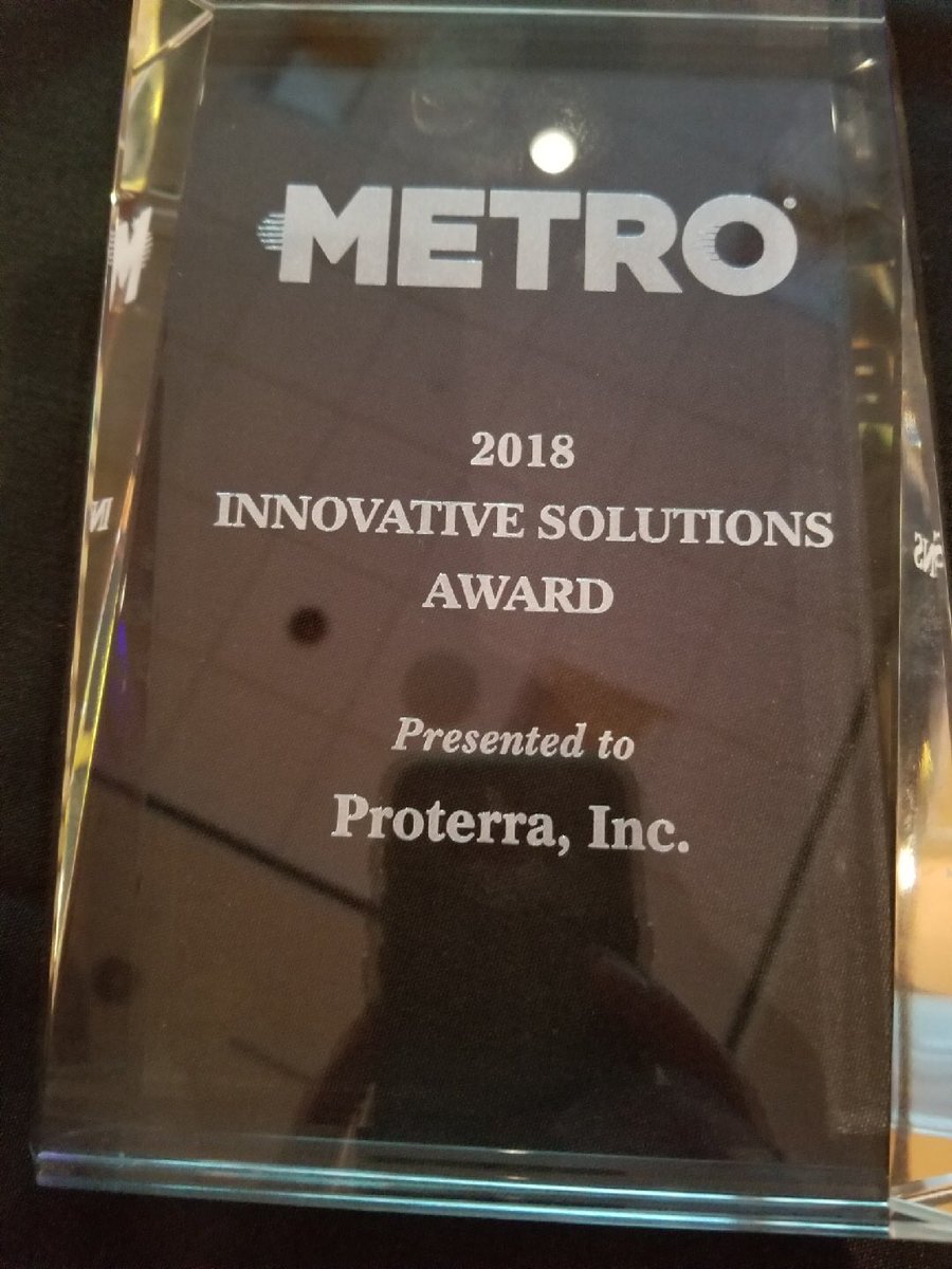 MichaelEHennes1's tweet photo. BusCon 2018@proterra #Proterra #BusCon2018 Very honored and humbled to be selected for a Metro 2018 Innovative Solutions Award with our customer from DTA and CTE for deployment of electric buses in Duluth https://t.co/h3Ezr7iN83