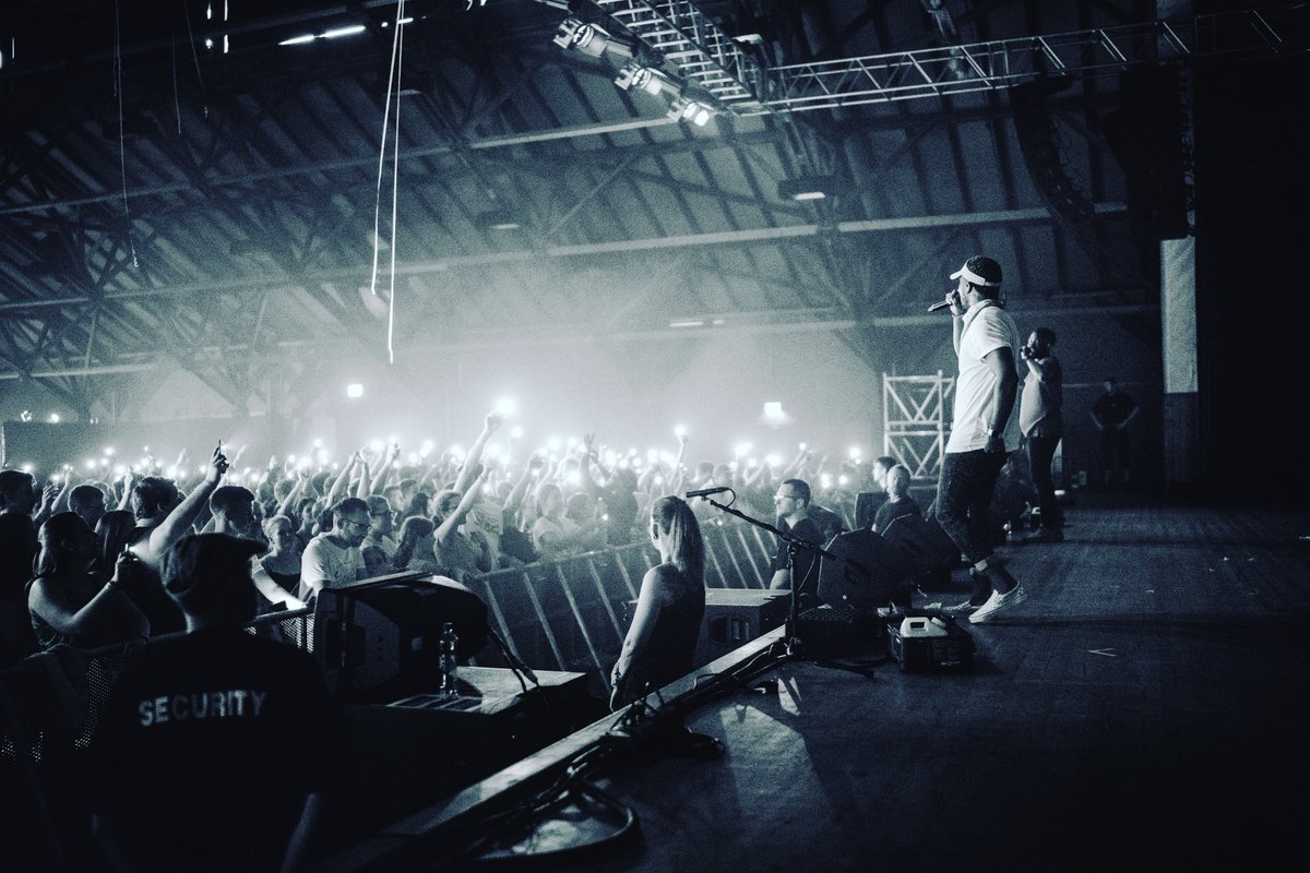 Flame314's tweet photo. “So we standin’ on all of these stages and lettin’ them know, yea He’s coming back I bet a 💯 bandz! ” 💵 -@MikeReal314 #ChristWillReturn #Hope https://t.co/gZMLFxamix