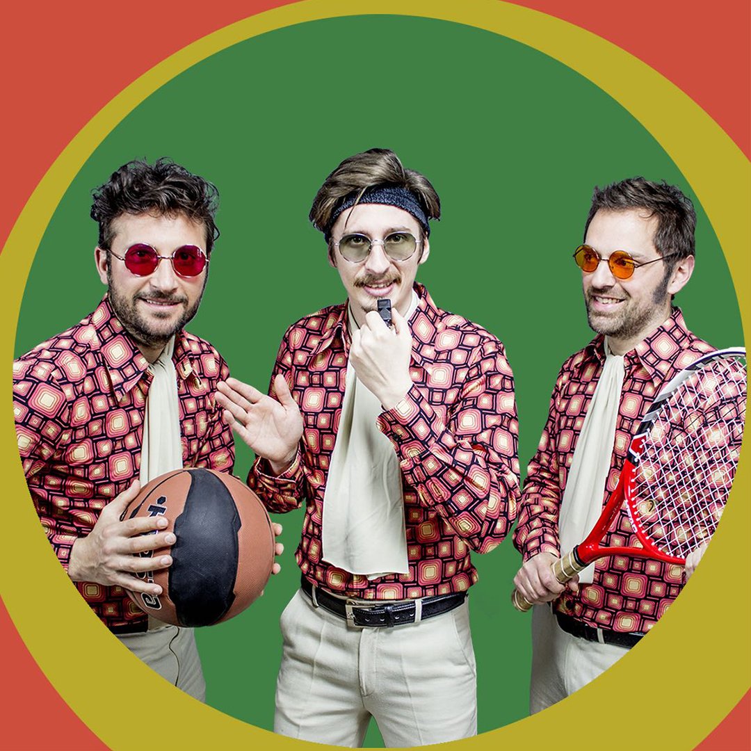 FormatoRidottoL's tweet photo. 60's PARTY!
>> Domenica 28 Ottobre, #Foligno
Il beat italiano anni '60 con il concerto dei @ipaipers in una location inedita: la concessionaria @rossiecocar trasformata da un super allestimento in tema!
INFO https://t.co/b8c3nPuPYH

#perugia #umbria #60s #concerti #musica #eventi https://t.co/8fYiqS5L7h
