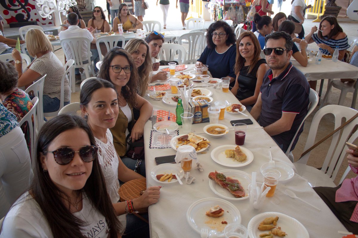 sat9989peregrin's tweet photo. ¡Buenas tardes!
Nuestros compañeros, como cada año, disfrutando de la Feria de San Miguel en Pulpí. ¡Un gran equipo! 😊
#Peregrín #SunnyThinking #Contigo #Pulpí #Almería #FeriaSanMiguel #SanMiguel #Compañeros https://t.co/jsUGz6M5rK