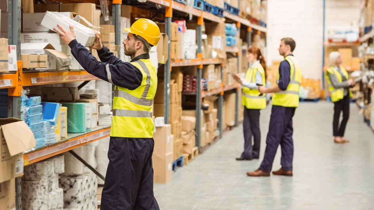 sapugazh's tweet image. 4 Technologies That are Vital to Increase the Value Proposition of Your Warehouse. 1. Hands-free Operation - Give your operators a hands-free tool to keep eyes on their task and the processes moving. Learn more: lnkd.in/djffWfz  
#warehousecontrol #warehousemanagemen