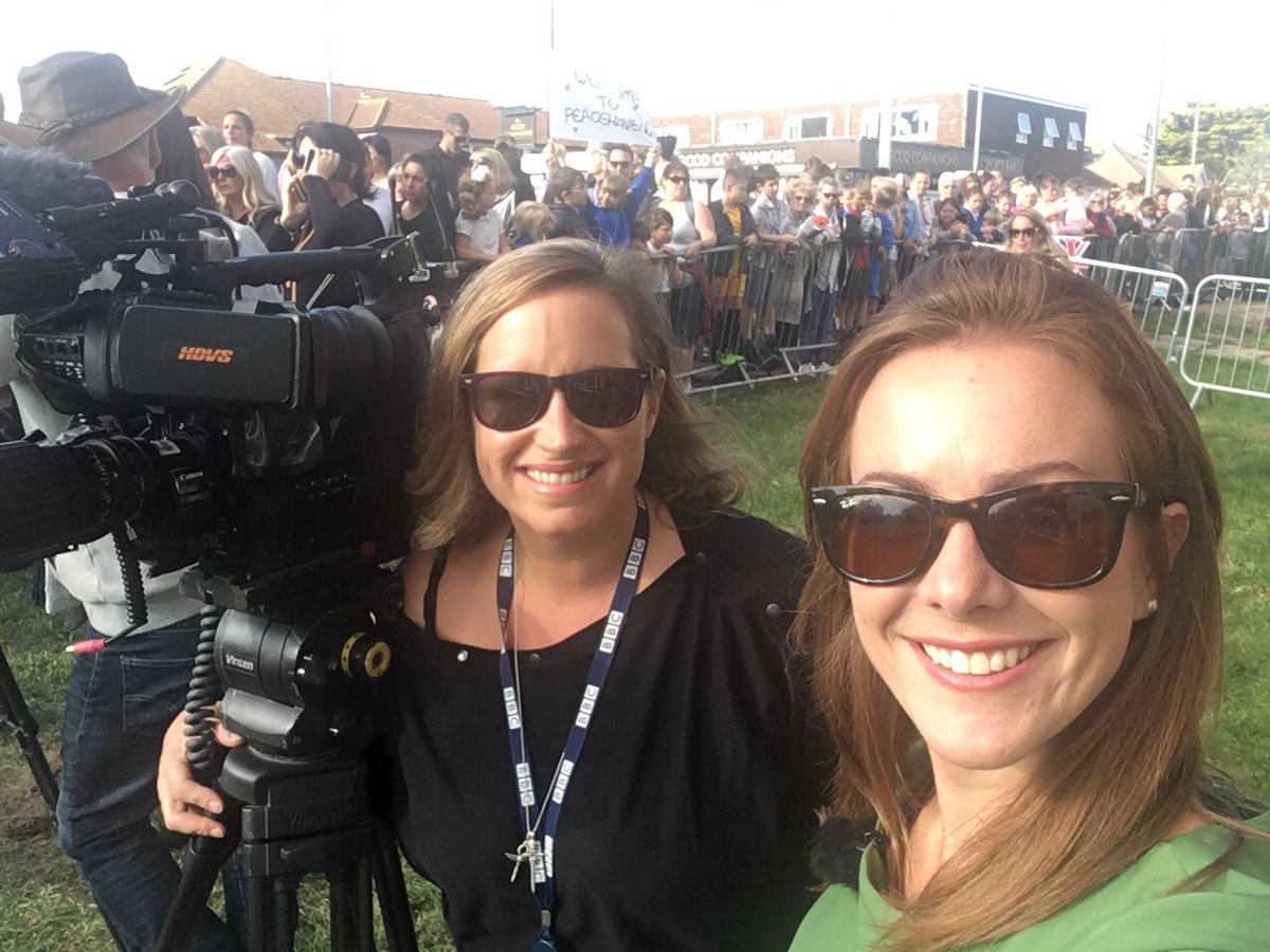 amandaakass's tweet photo. Ready and waiting for #HarryandMeghan to arrive at the Joff Youth Centre in #Peacehaven!! @PaulaCollins15 @bbcsoutheast https://t.co/finlyL2882
