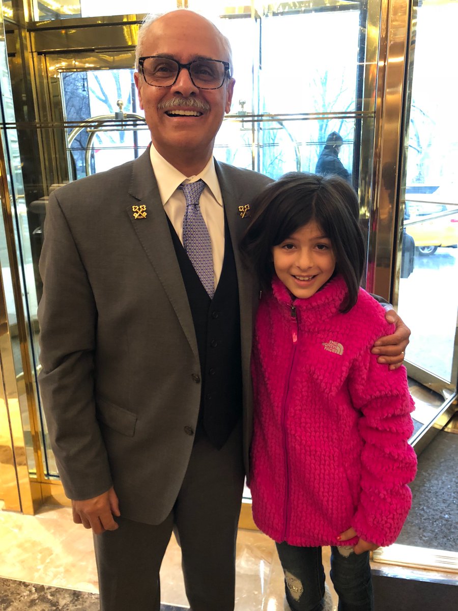 TravelsEndless's tweet photo. A favorite hotel in NYC! https://t.co/s1qkjIm8zb https://t.co/DOsc0JB5bc