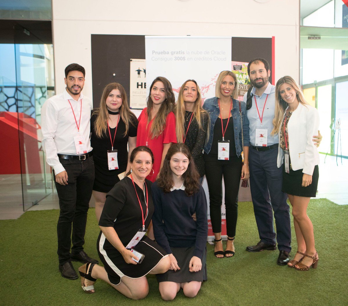 BeatrizHerencia's tweet image. Detrás de un gran evento, siempre hay un gran equipo humano ❤

The dream team!!
#OracleImpactSP