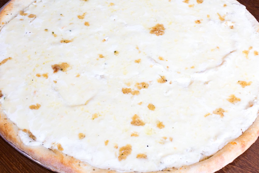 ParsippanyPizza's tweet photo. Dressed in all-white and ready to go🤣😂  Click to order https://t.co/ElzqEk0eXJ https://t.co/uZ83WwOO6q