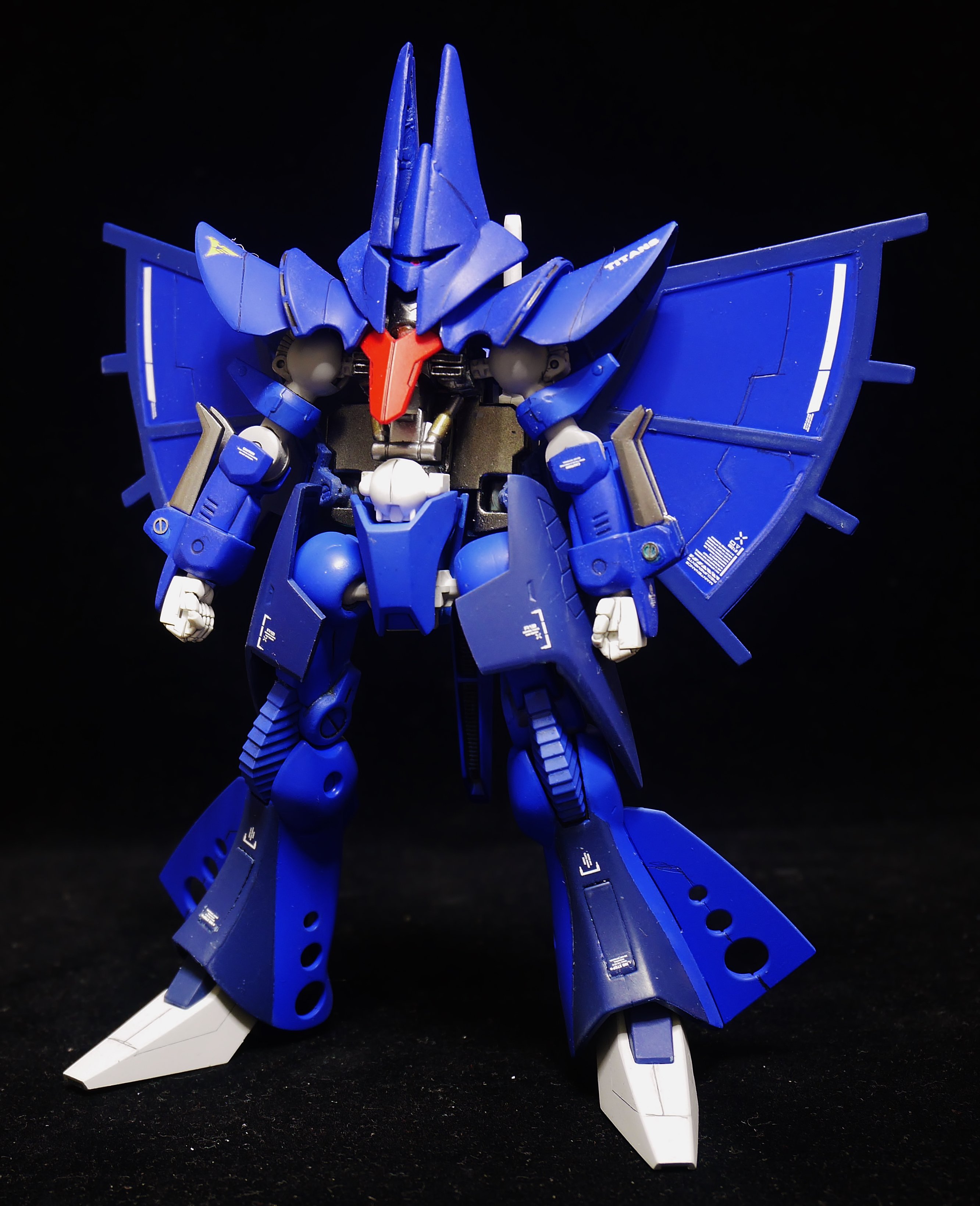 百改 カイ ディランザq 完成 ハンブラビのma形態が簡易変形なら こちらのwrも簡易変形できます だって頭が割れるとなれば この変形は必然ってことでｗ ただ この変形のために背部のテールがつく部分を切り取って腰が真後ろに回転できるようにしてい