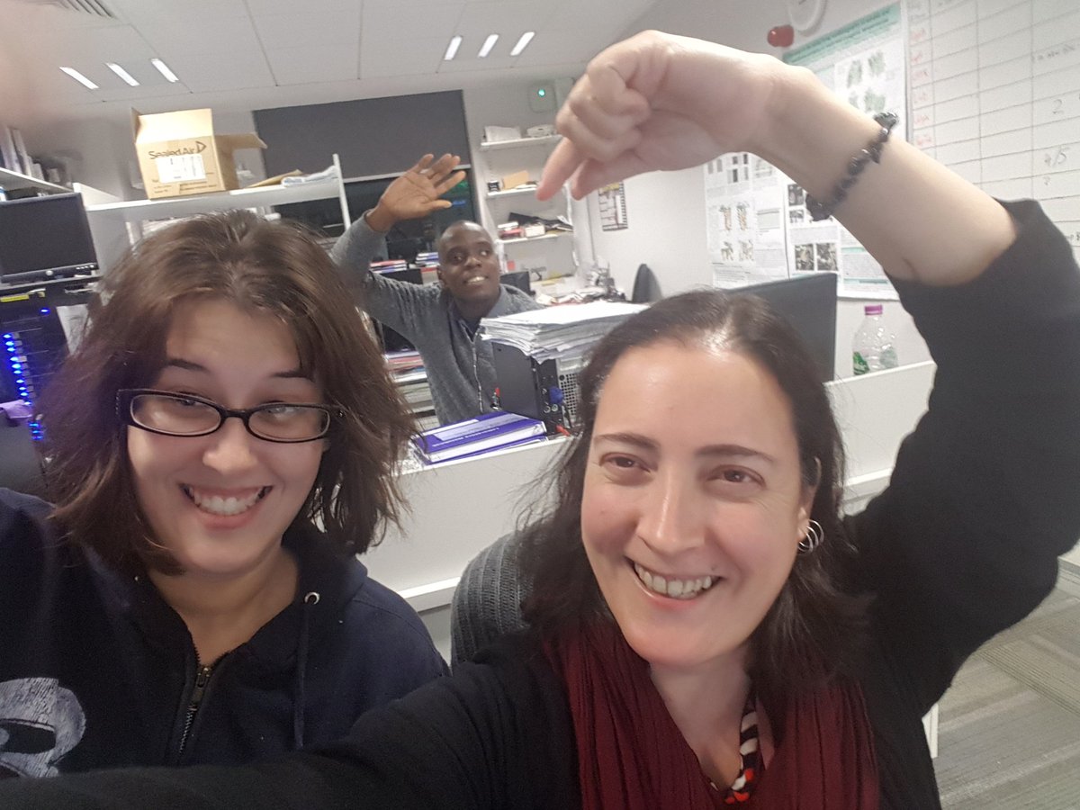 WAVE FOR THE CAMERA!!! Late night preps get silly. Part of @MSCActions @Mariecurie_alum @tcdTBSI @tcddublin @tcdbi @scienceirel #MSCA #phdlife #crystallography #crystals #membraneprotein #structbio @C_A_Le #committed