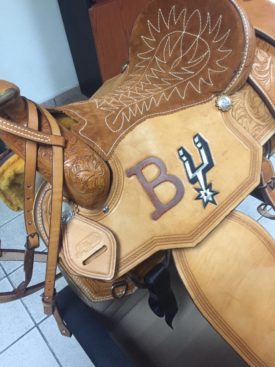RodrigoAndalonB's tweet photo. My Dad’s @spurs saddle. #GSG https://t.co/soEJbpZkkx