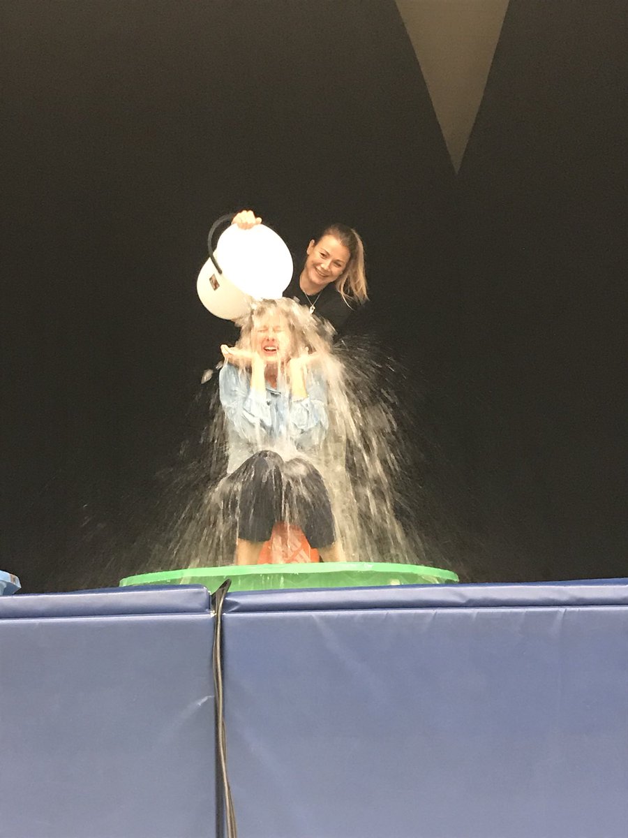 MsLHuk's tweet photo. When @QueenStreetPS meets their @TerryFoxCanada fundraising goal ($1000), Ms. Fraleigh, Ms. Fabbri and Ms. Saavedra get soaked with ice water!  Way to go!! @PeelSchools https://t.co/64KMRmPIQz
