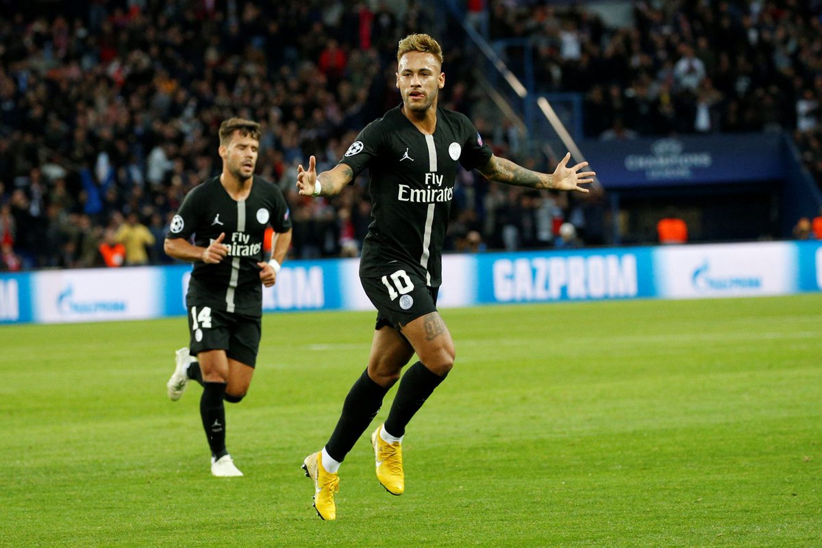 Les stats de Neymar avec le #PSG :

40 matchs
38 buts
19 passes décisives