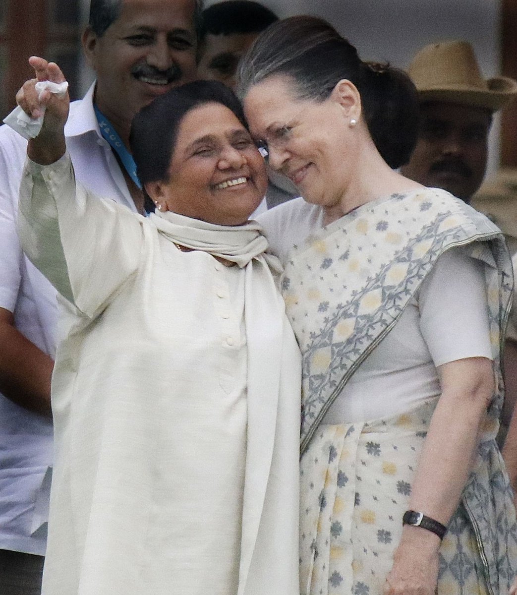 VirendraDubey_'s tweet image. #MahagathbandhanDream
#ModiAdvantage2019
घर से निकलते ही!              कुछ दूर चलते ही!