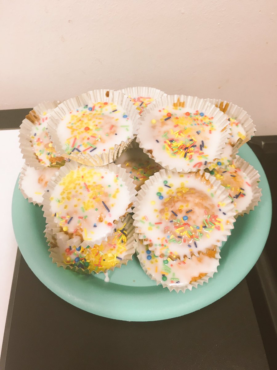 Our service leaders on @LGH_AmberPICU enjoyed getting their bake on today and making these yummy cupcakes!  🍰👨‍🍳 #recoverythroughactivity #baking #notjustajob @LGH_SPFT @withoutstigma