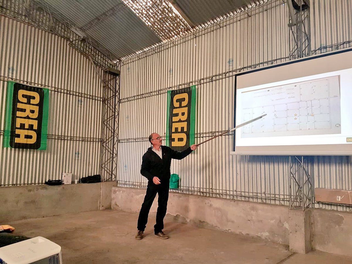 crea_arg's tweet photo. Gran #JAT hoy en la Región Oeste Arenoso con foco en #evolución de sistemas productivos ⏭ y una recorrida de ensayos CREA - @intaargentina a pleno ☀️ #SomosCREA https://t.co/4t4s44ueth