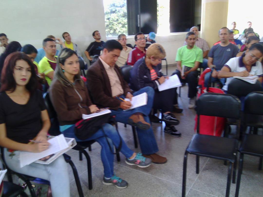 carlosrangelian's tweet photo. @carlosrangelian presente en el Seminario de planificación y evaluación de Educación Física y Cultura @serviots @fernanblanc  @MPPEDUCACION @deportezet @ZonaEducTachira @Crazet2011 https://t.co/vaplzc6mSc