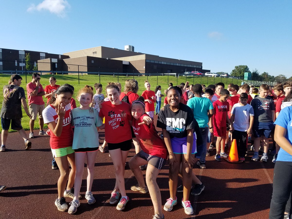 JenWevodau's tweet image. Another great C3 day @SASD_IC ! #crestcommunitychallenge2018 #ICRocks #ICTeamConquerors