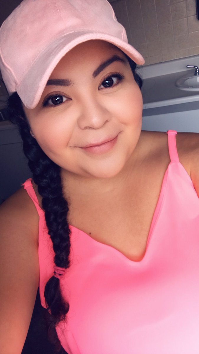 Raini_Rodriguez's tweet photo. On Wednesday’s we wear pink.💕#MeanGirlsDay https://t.co/Umm5nS20O2