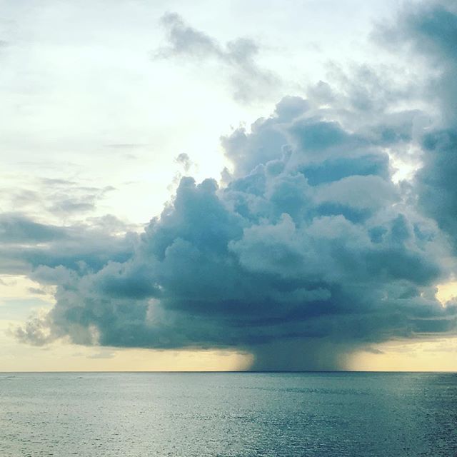 Turks and Caicos rain shower out at sea.
•
#Caribbean #hospitality #travel #tourism #hotelmanagement #digitalmarketing #marketing #smm #socialmediamarketing #hotelier #hotellife #caribbeanlife #islandlife #restaurantmanagement #customerservice #hotel… ift.tt/2ICn5oe