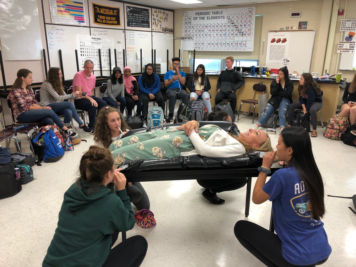DRamosPHS's tweet photo. It's always fun when... @PHSADSwanson and I walk through a class...and surprisingly are pulled into the lesson. I was fully engaged๐คฃ #pcepscience @IBchemmilam https://t.co/kRRUaEQOH6