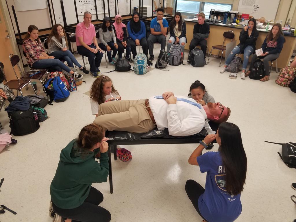 DRamosPHS's tweet photo. It's always fun when... @PHSADSwanson and I walk through a class...and surprisingly are pulled into the lesson. I was fully engaged๐คฃ #pcepscience @IBchemmilam https://t.co/kRRUaEQOH6
