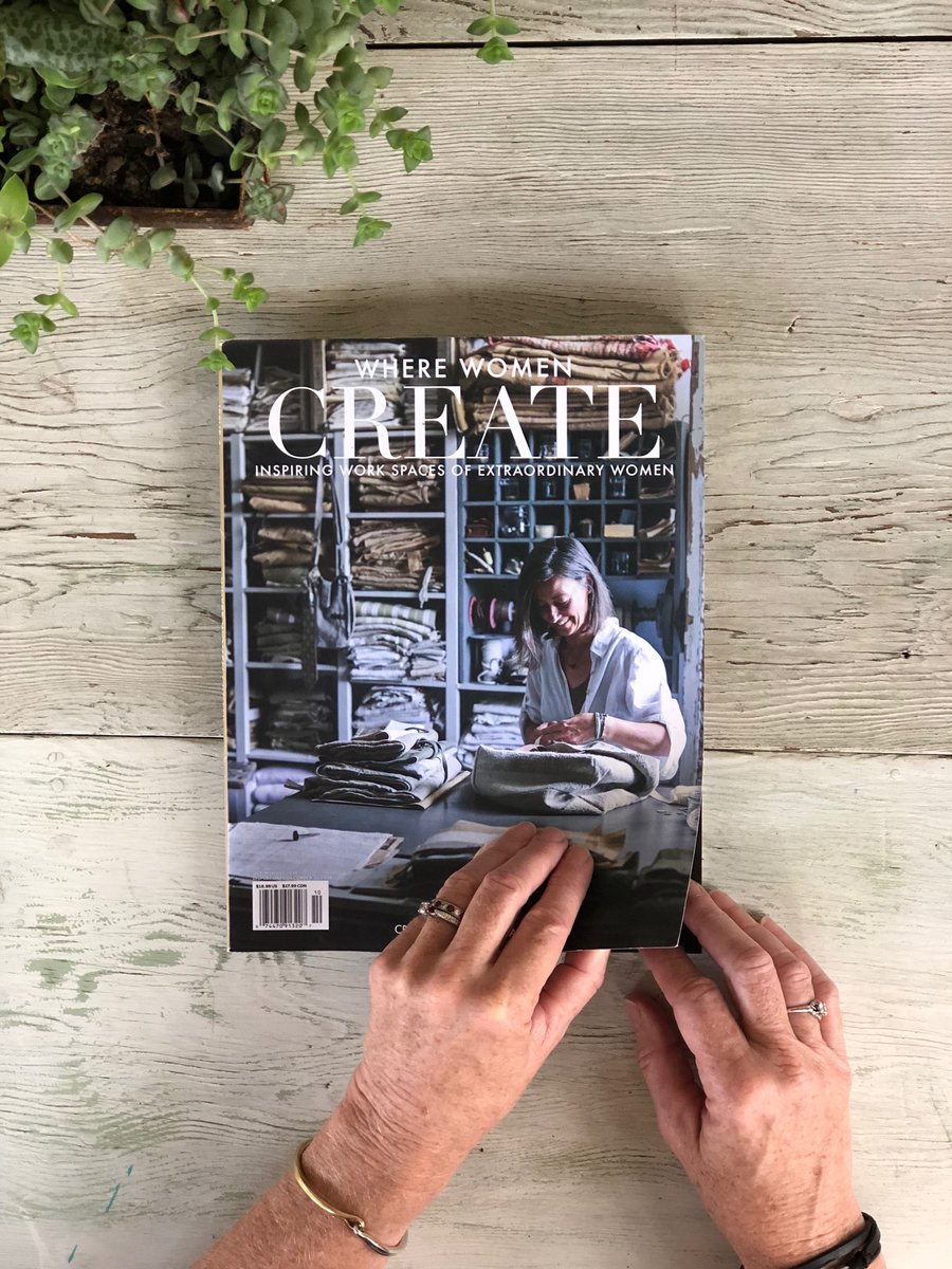 TeriDrobnick's tweet photo. So excited! I’m featured in the current issue of Where Women CREATE!
#teesox #wherewomencreate #magazine
https://t.co/7tRI3MNT06 https://t.co/OyTQJ1Hlvk