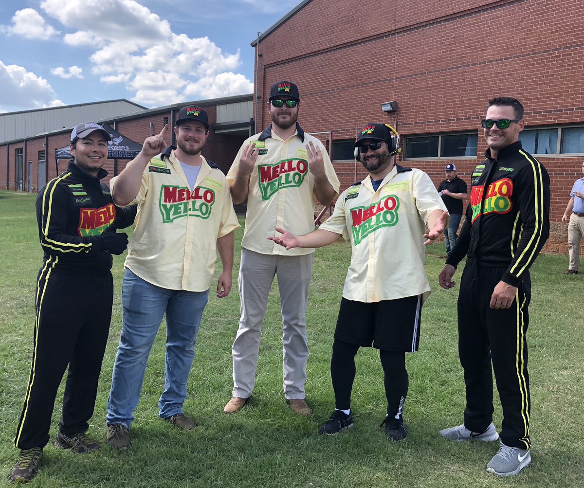 Leannk6's tweet photo. bringing back the days of thunder fan club! @TomCruise #daysofthunder #rubbinisracin #sequel https://t.co/moOtQFkCGC