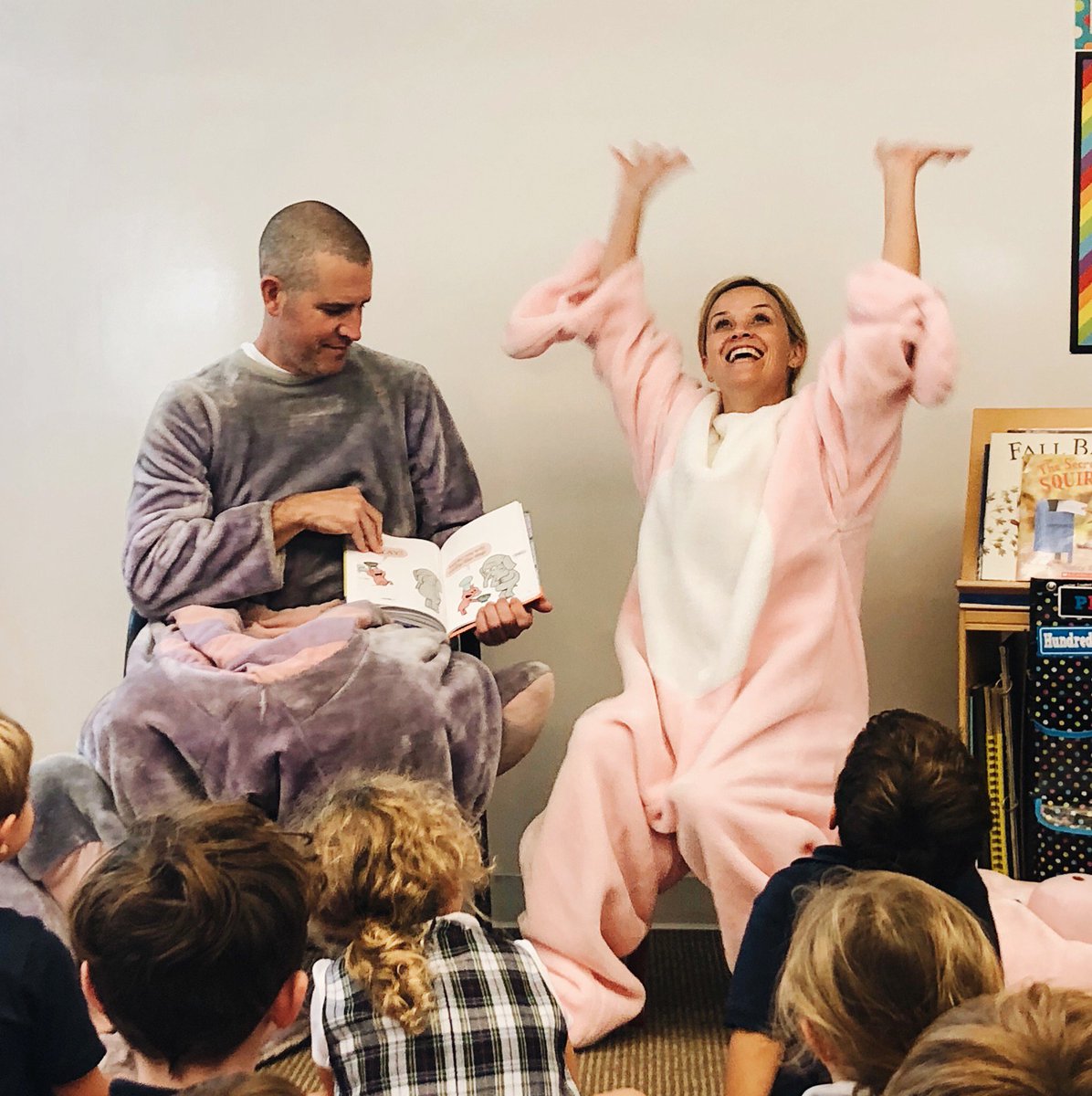 You gotta commit. Hubby & I took Mystery Reader to new levels! Thank you @The_Pigeon for the inspiration. #ElephantAndPiggie #KindergartenLife 🐘🐷
