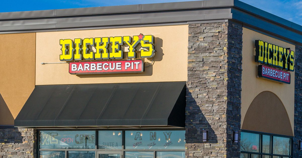 Dickey’s Barbecue Pit closes 113 units buff.ly/2NZ8tEL #barbecue #barbecuebusiness #franchising #barbecuerestaurants