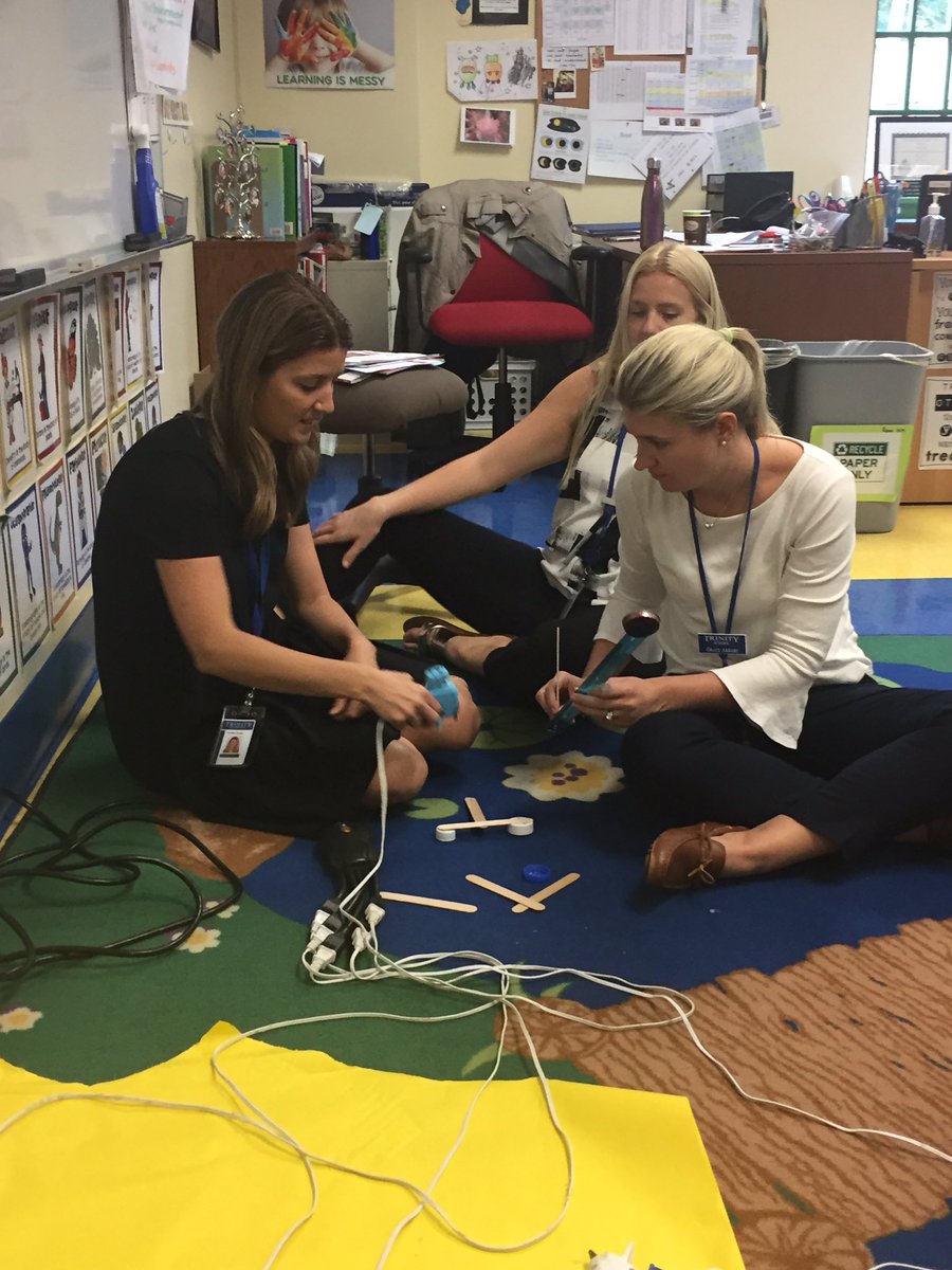 I love seeing teachers accepting a Stem Challenge during planning! #Trinitysteam #trinitylearns