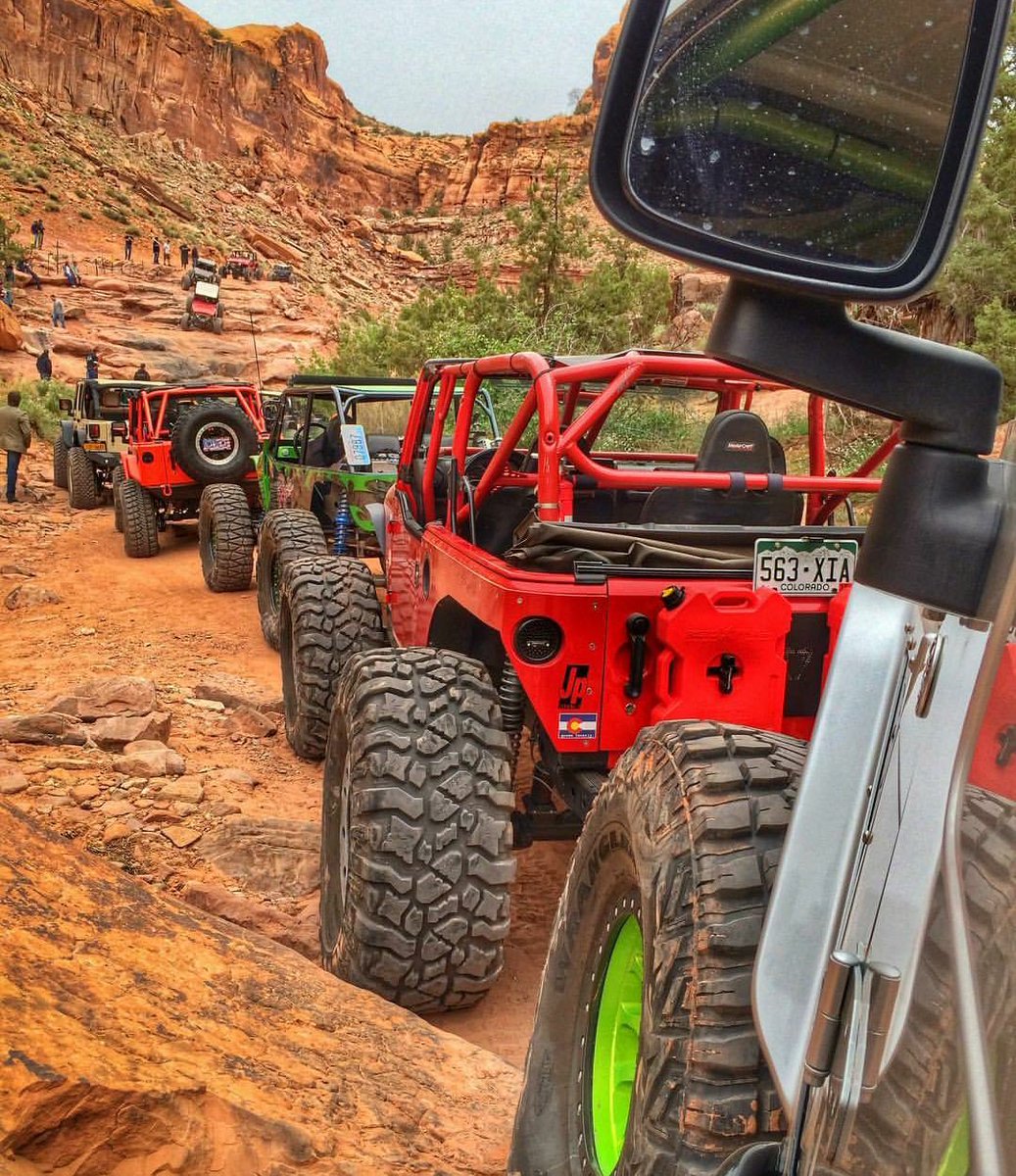 Thejeepboss's tweet photo. Good morning jeepers. Y'all have a great day and keeper upright today. 🖐 https://t.co/dXs2ZIPLWF