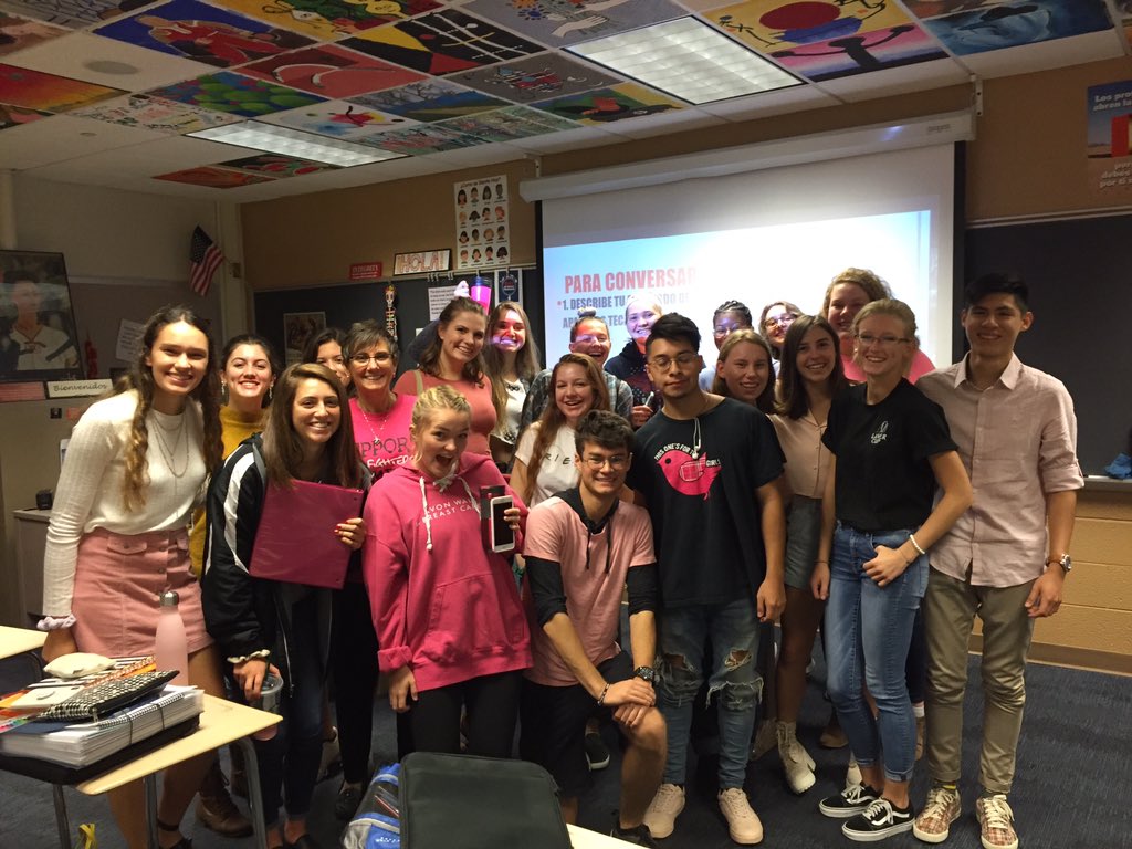 Feeling the pink love today from my 1st hour AP students. Not only smart but thoughtful, too! #miércolesrosada #BreastCancerAwarnessMonth #GameChanger304 <a href="/Geneva304/">Geneva CUSD 304</a> <a href="/GHS_Geneva/">Geneva High School</a>
